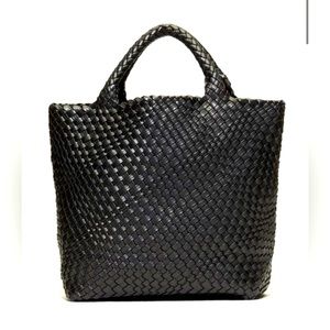 New Lucky Brand Vegan Woven Medium Bag